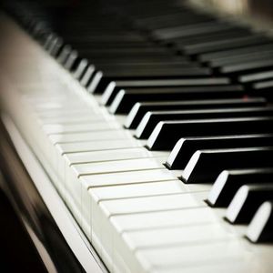 中国白丝日逼视频
